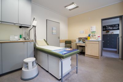 Hausarzt-Praxis Mechler Erfurt – Untersuchungsraum EKG Hausarzt-Praxis Mechler Erfurt – Untersuchungsraum EKG